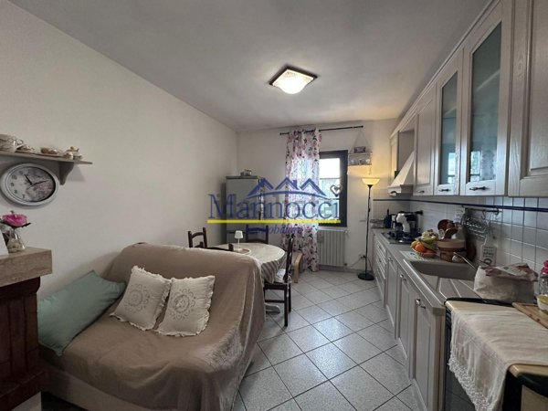 casa indipendente in vendita a Cascina