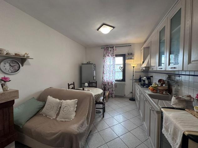 casa indipendente in vendita a Cascina