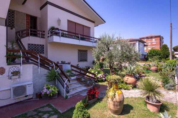 appartamento in vendita a Cascina in zona Casciavola