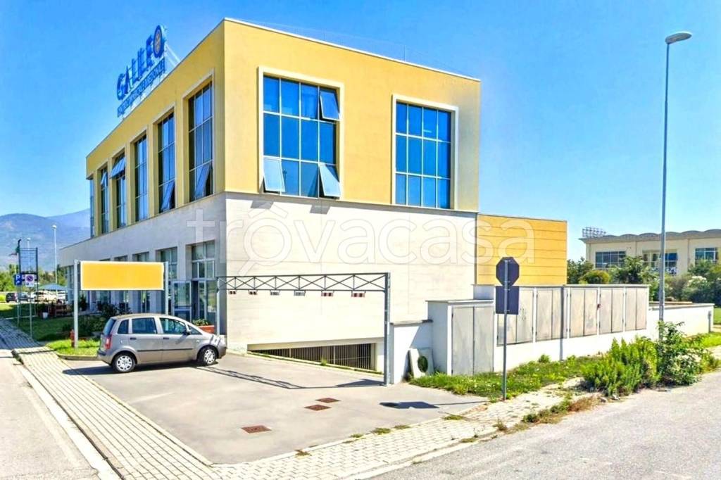 casale in vendita a Cascina