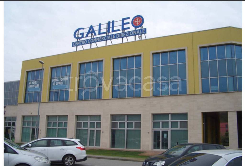 casale in vendita a Cascina