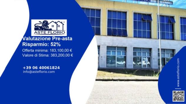 casale in vendita a Cascina