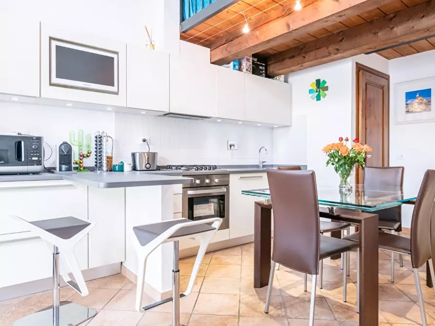 casa indipendente in vendita a Cascina in zona Navacchio