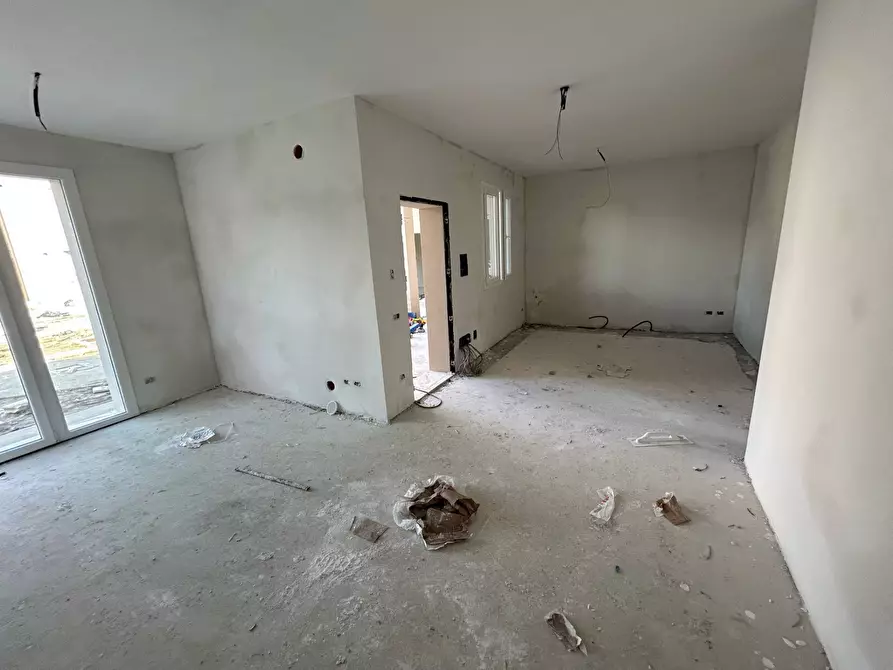 casa indipendente in vendita a Cascina