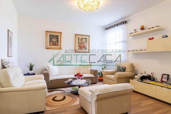 appartamento in vendita a Cascina in zona Visignano