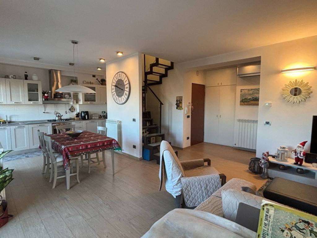 appartamento in vendita a Cascina