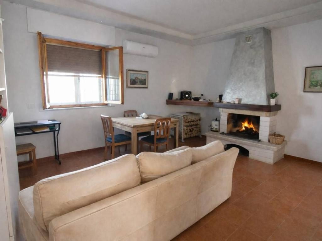 casale in vendita a Cascina in zona Marciana