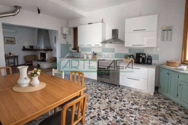 casale in vendita a Cascina in zona Marciana