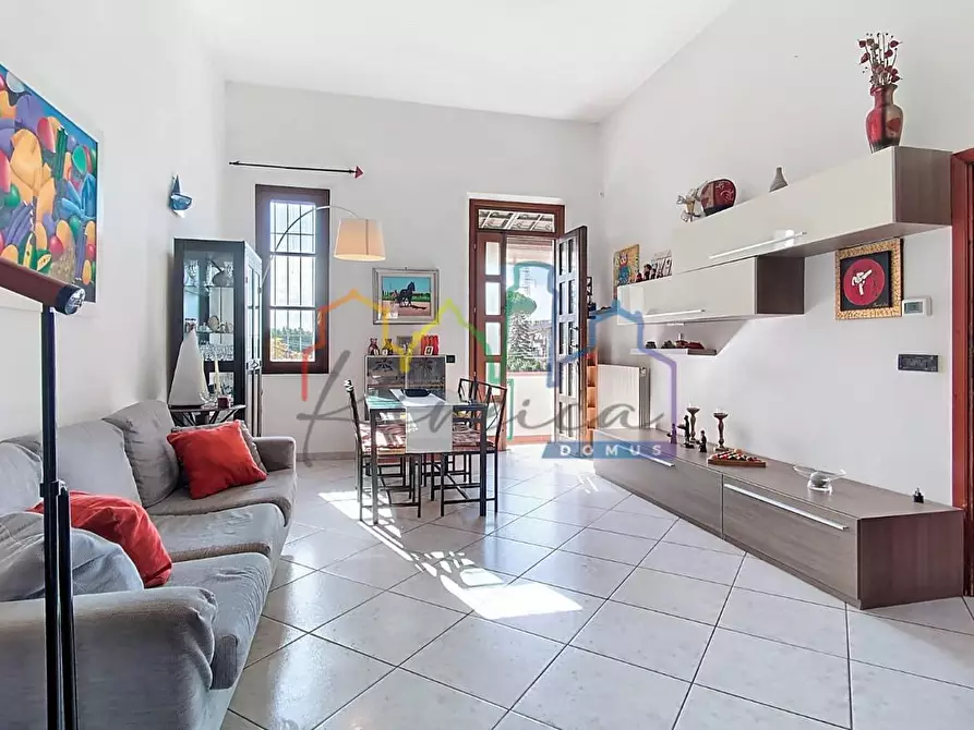 casa indipendente in vendita a Cascina