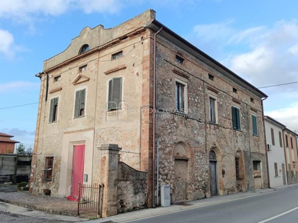 appartamento in vendita a Cascina in zona Navacchio