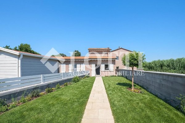 casa indipendente in vendita a Cascina in zona San Giorgio