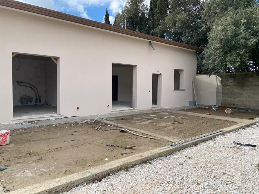 casa indipendente in vendita a Cascina