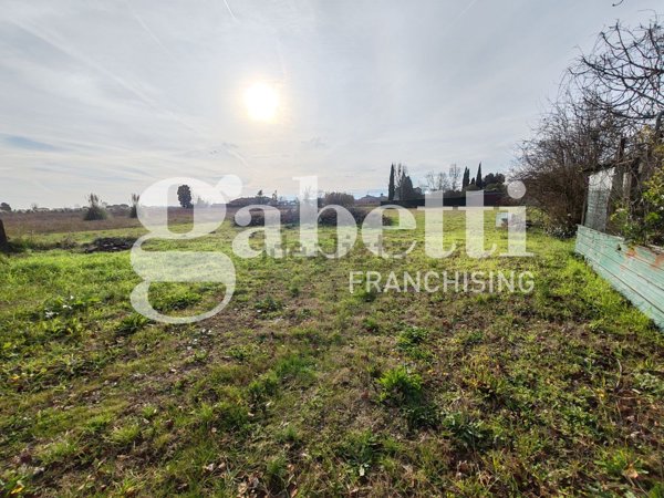 casale in vendita a Cascina