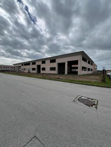 casale in vendita a Cascina