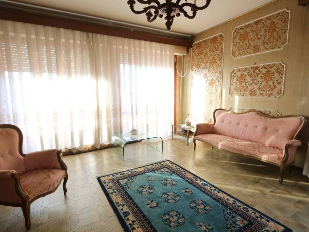 appartamento in vendita a Cascina