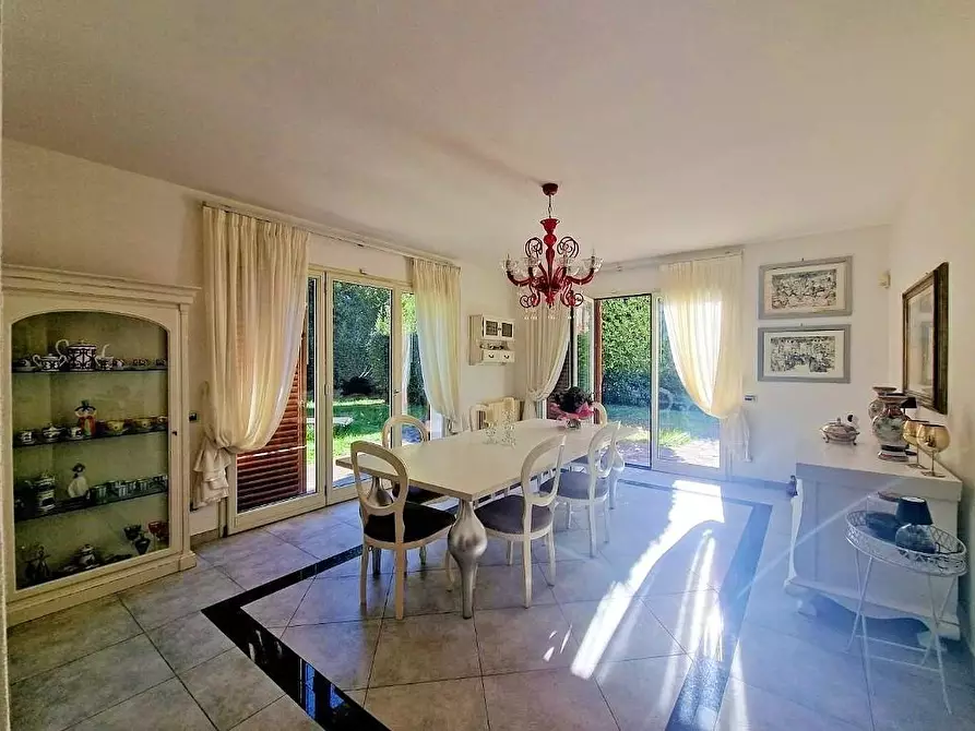 casa indipendente in vendita a Cascina in zona Navacchio