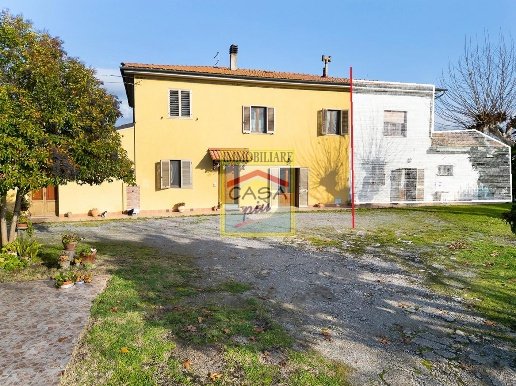 casa indipendente in vendita a Cascina in zona San Lorenzo a Pagnatico