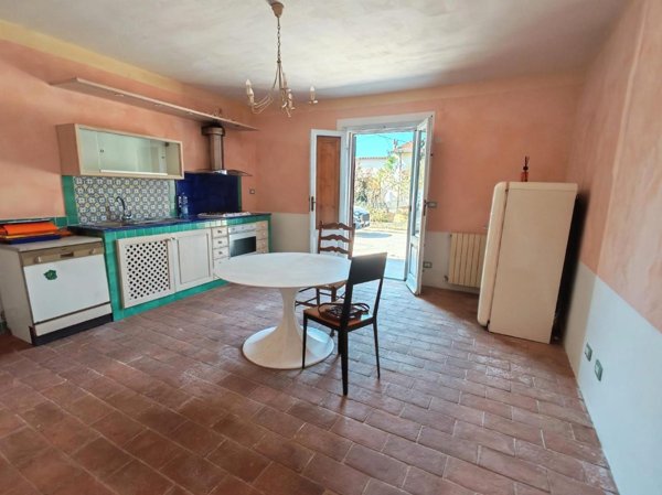 casa indipendente in vendita a Cascina in zona Musigliano