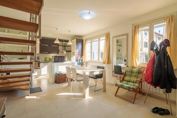 casa indipendente in vendita a Cascina in zona Laiano