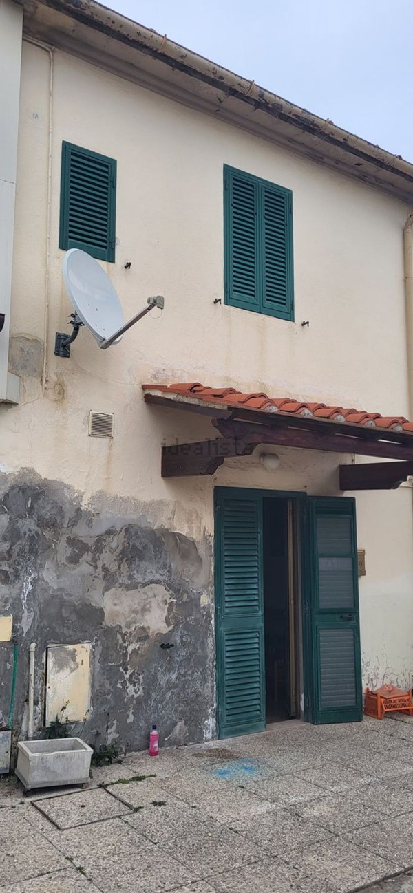 casa indipendente in vendita a Cascina in zona Visignano