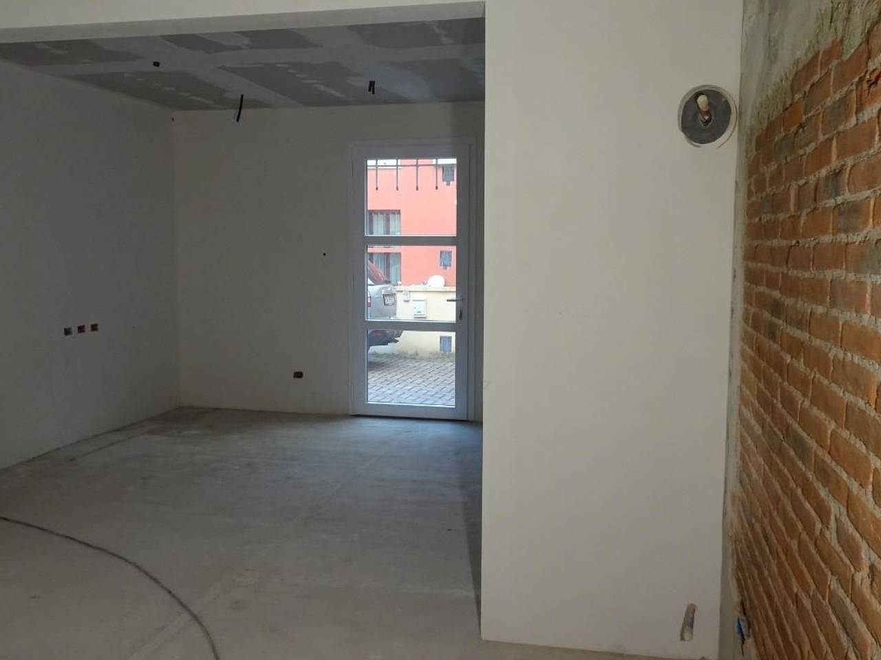 casale in vendita a Cascina