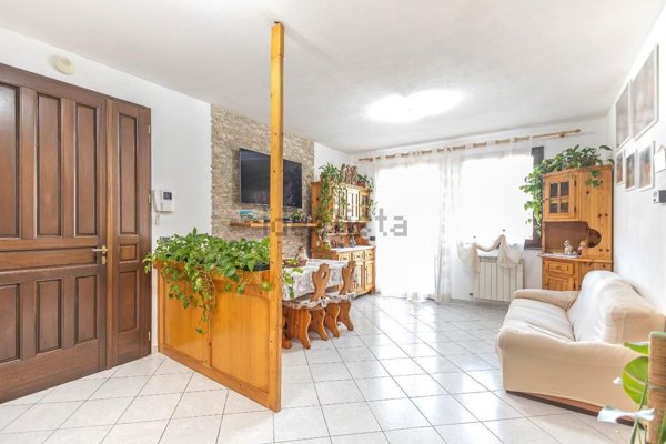 casa indipendente in vendita a Cascina in zona San Lorenzo a Pagnatico