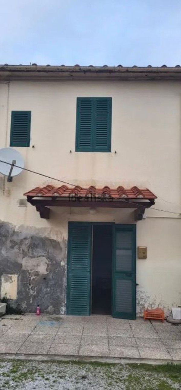 casa indipendente in vendita a Cascina in zona Navacchio