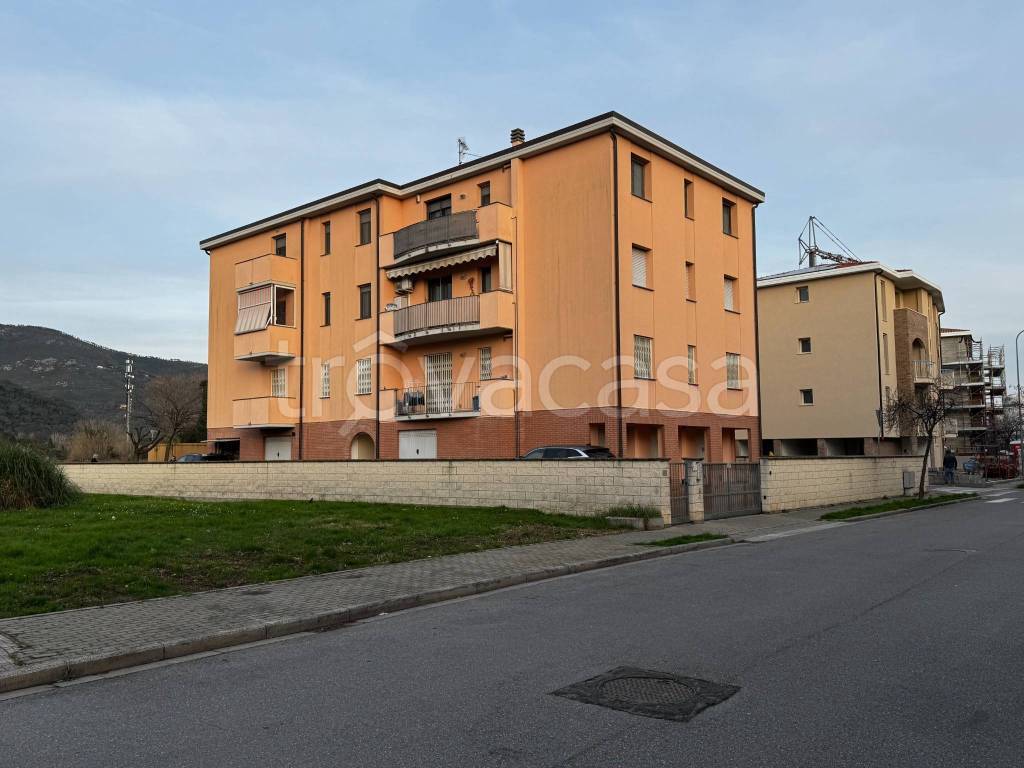 appartamento in vendita a Cascina in zona San Casciano