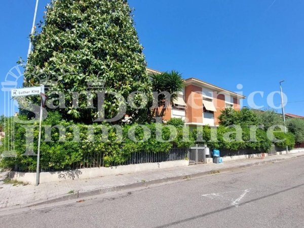 casa indipendente in vendita a Cascina in zona Casciavola