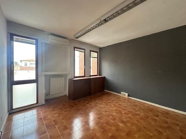 casale in vendita a Cascina in zona Marciana