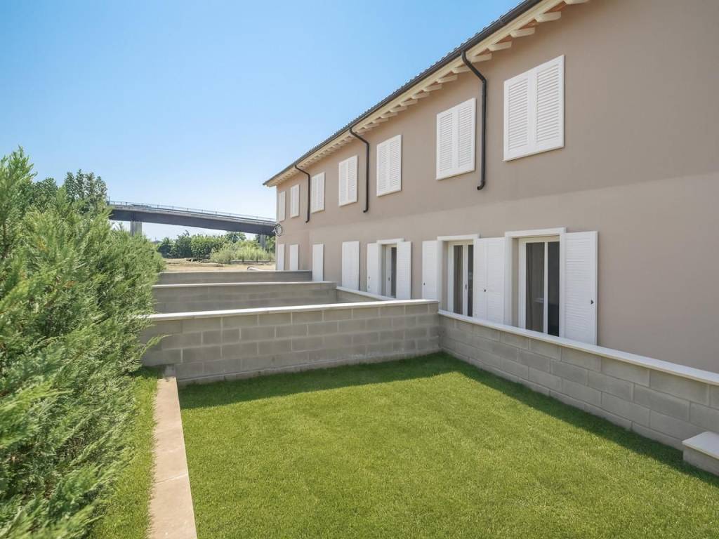 casa indipendente in vendita a Cascina in zona San Giorgio