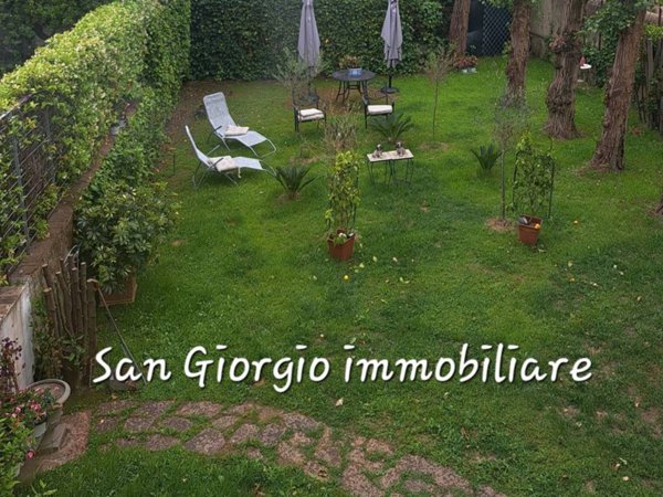 casa indipendente in vendita a Cascina in zona Navacchio