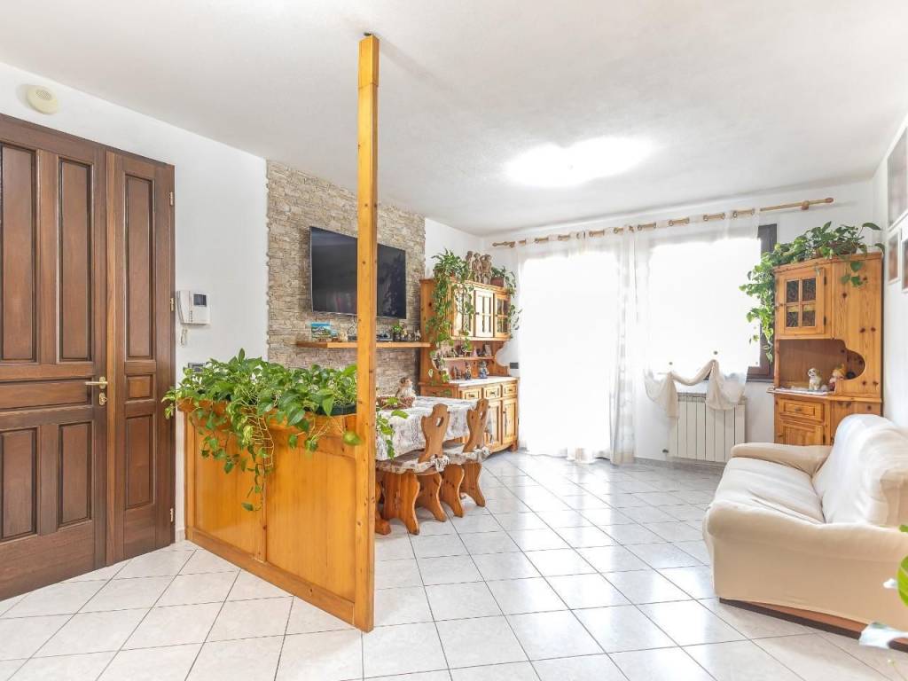 casa indipendente in vendita a Cascina in zona San Lorenzo a Pagnatico