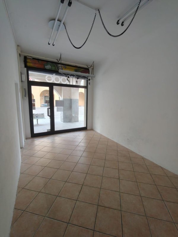 casale in vendita a Cascina