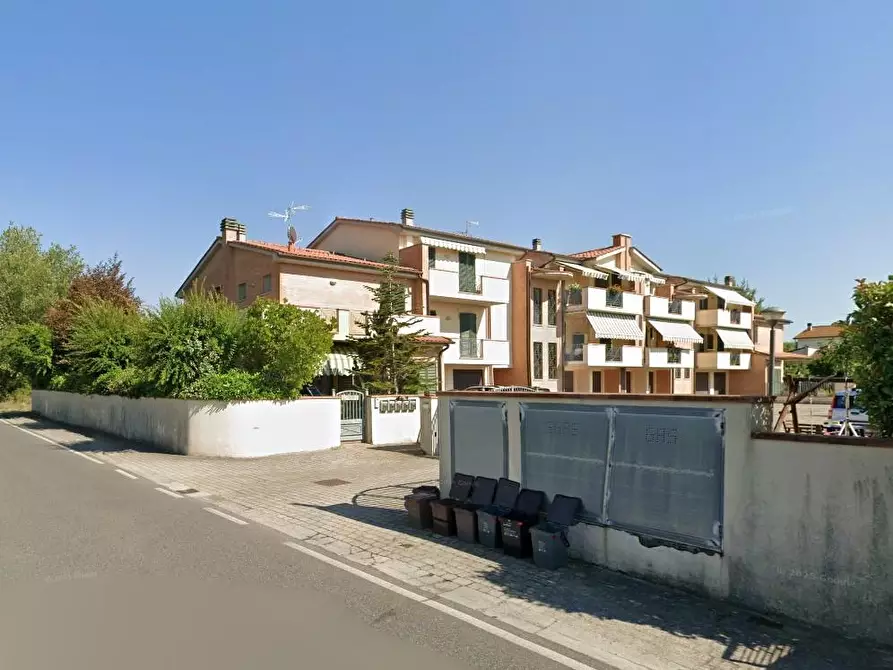 casa indipendente in vendita a Cascina