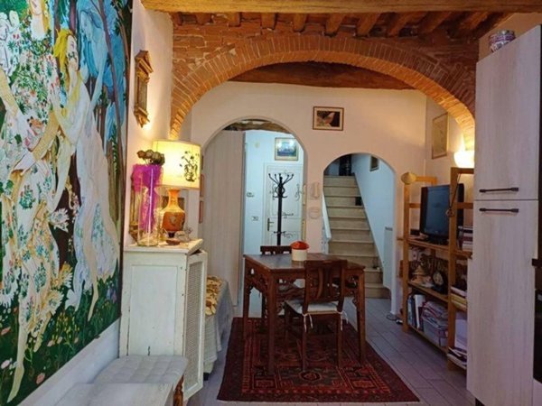 casa indipendente in vendita a Cascina in zona Navacchio