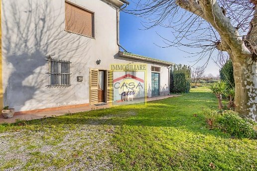 casa indipendente in vendita a Cascina in zona San Lorenzo a Pagnatico