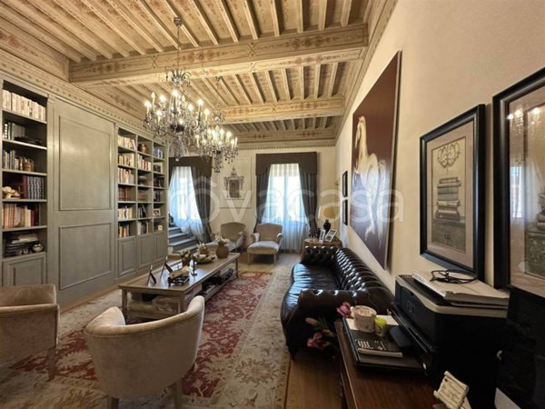 casa indipendente in vendita a Cascina in zona San Lorenzo a Pagnatico