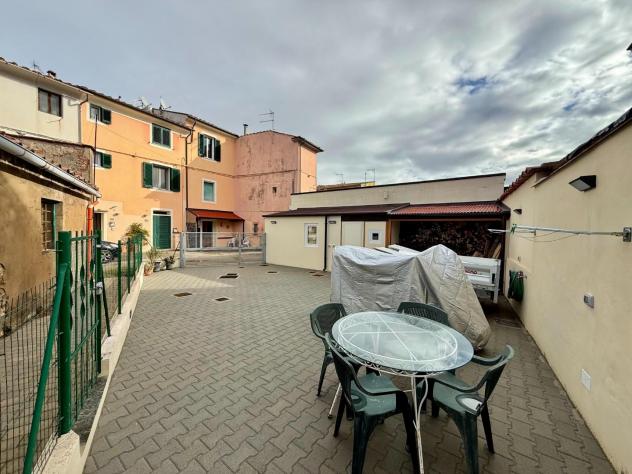 casa indipendente in vendita a Cascina in zona San Frediano a Settimo