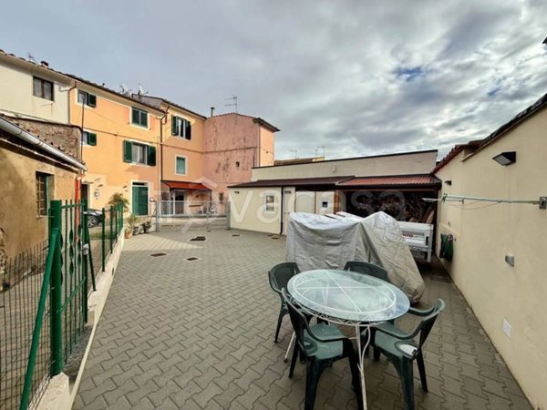 casale in vendita a Cascina in zona San Frediano a Settimo