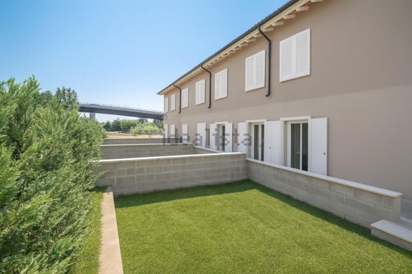 casa indipendente in vendita a Cascina in zona San Giorgio