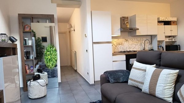 casale in vendita a Cascina in zona Navacchio