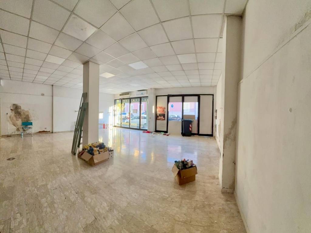 casale in vendita a Cascina