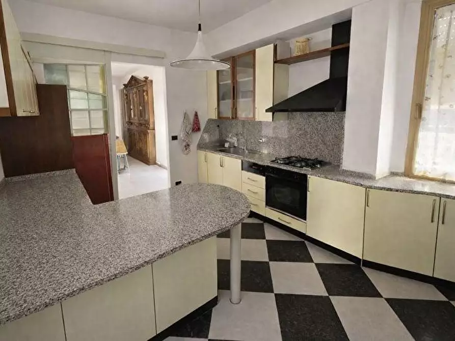appartamento in vendita a Cascina in zona Marciana