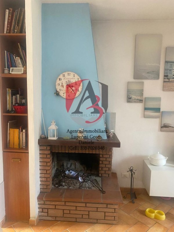 casa indipendente in vendita a Cascina in zona Visignano