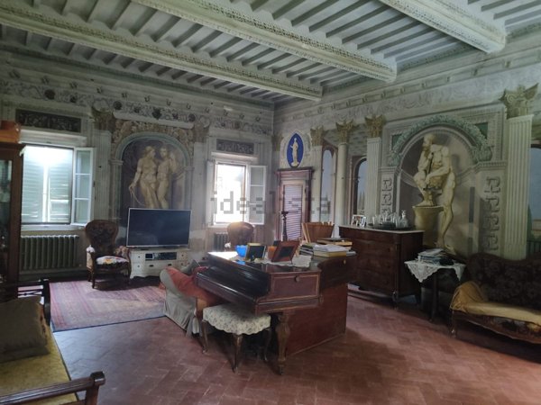 casa indipendente in vendita a Cascina