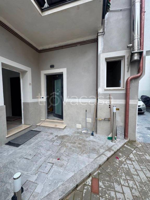 appartamento in vendita a Cascina in zona San Lorenzo a Pagnatico