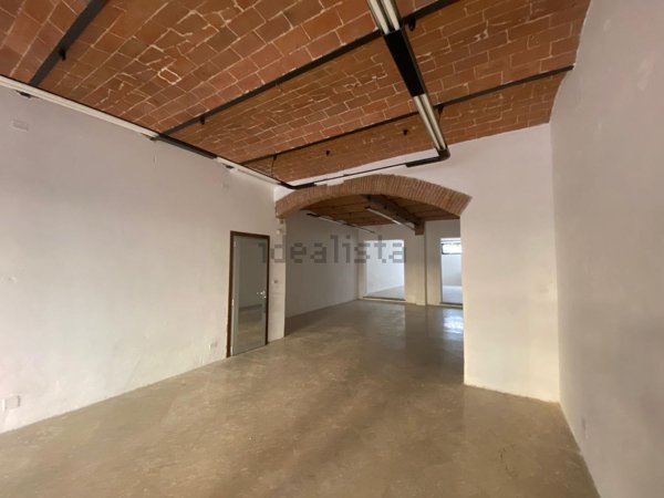 casale in vendita a Cascina