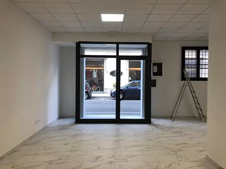 casale in vendita a Cascina in zona Navacchio