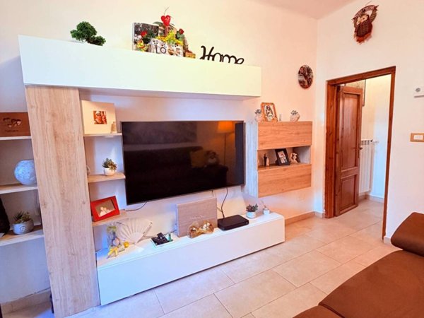 casa indipendente in vendita a Cascina in zona Navacchio